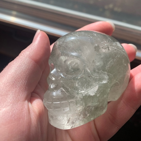 Garden Quartz Skull Carving - Picture 10 of 13